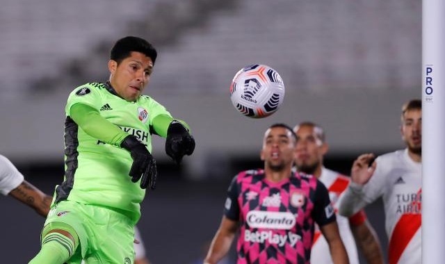 kaiyun-奇迹！河床老将首发客串守门员助球队获胜