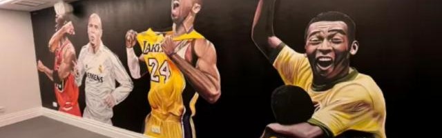 维尼修斯健身房壁画上有谁？致敬贝利！C罗后补的！